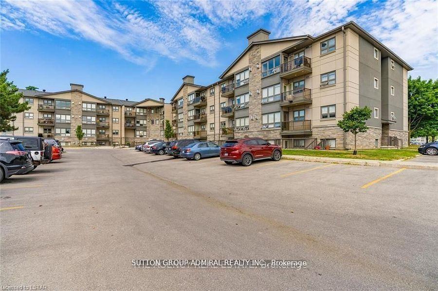 5 Jacksway Crescent 108 #108 — photo 1