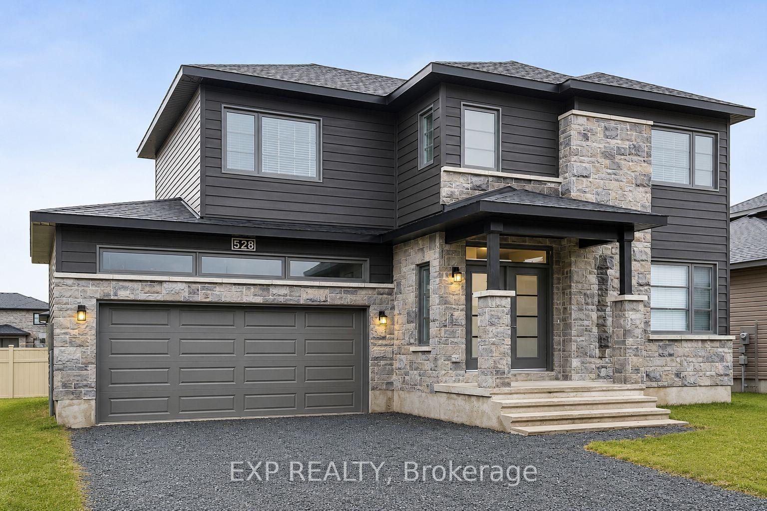 528 LUCENT Street, Russell — Detached for lease, photo 1