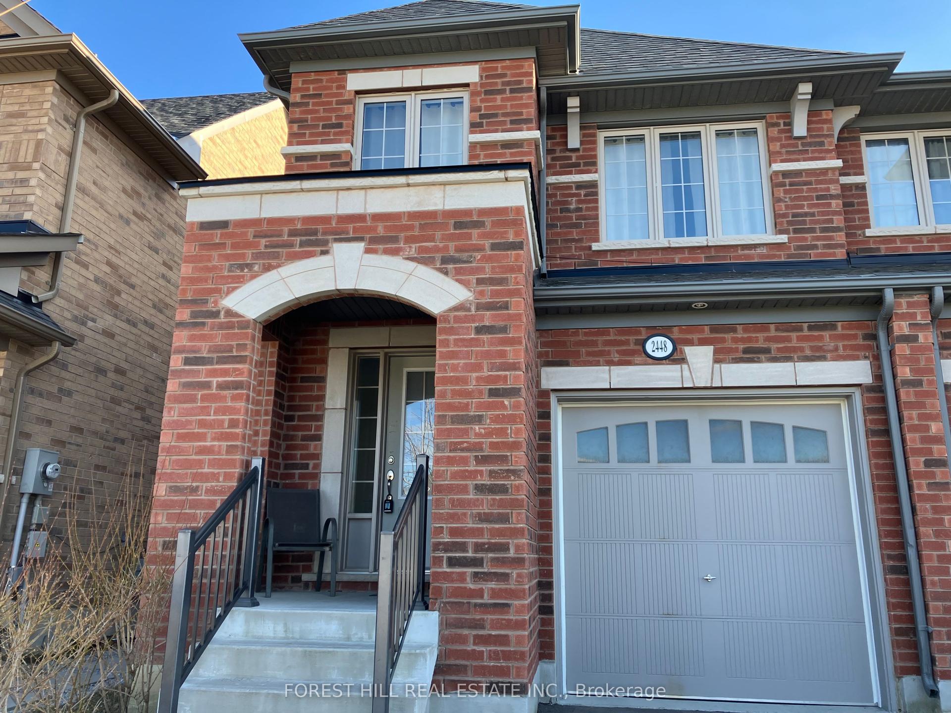 2448 Equestrian Crescent, Oshawa — Semi-Detached for lease, photo 1