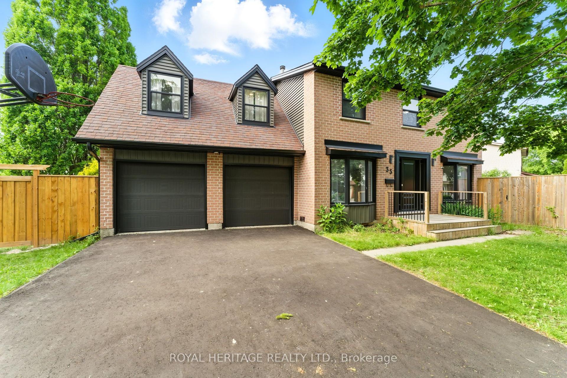 35 Aspen Valley Crescent — photo 1