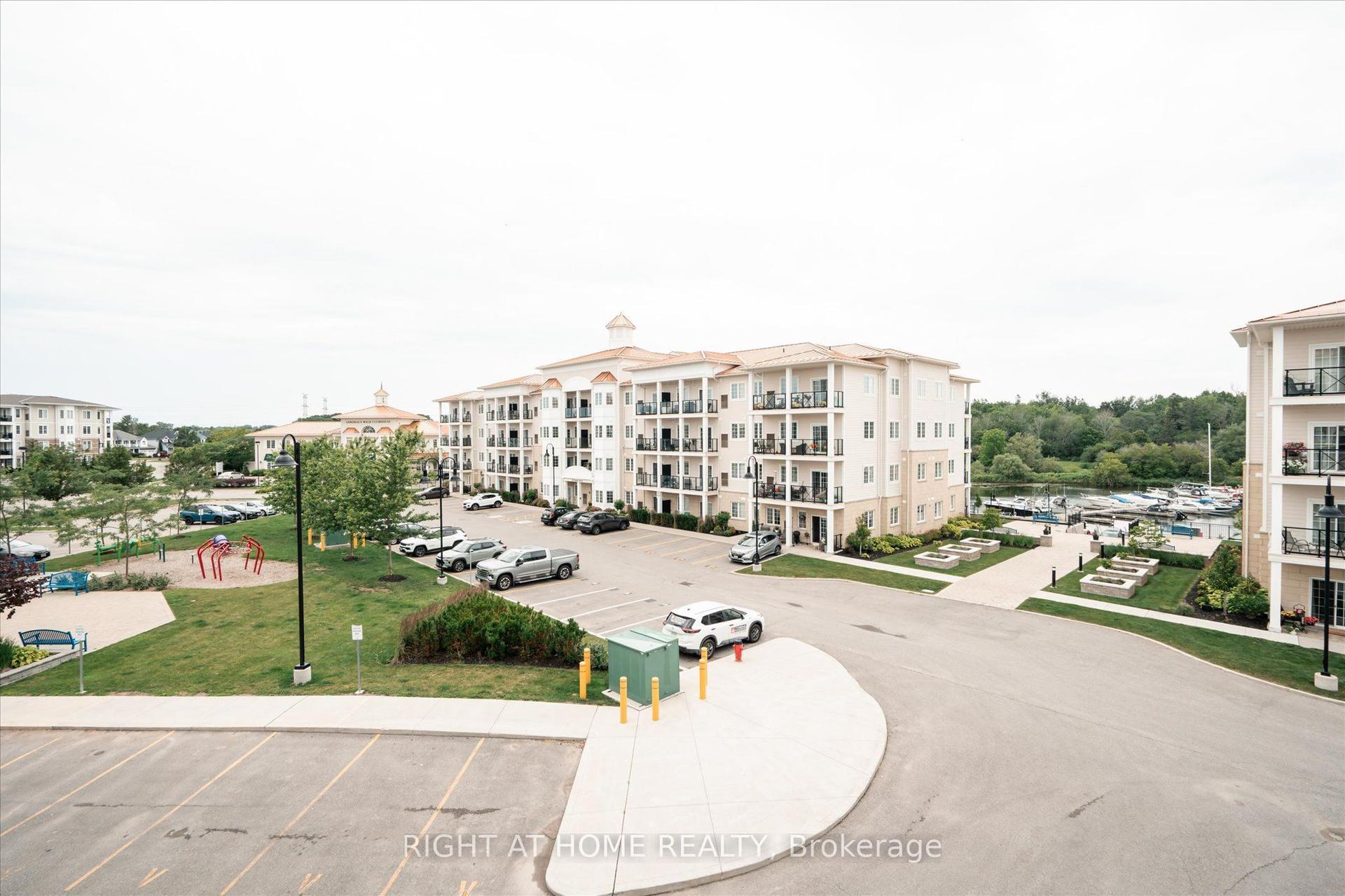 50 Lakebreeze Drive 321 #321, Clarington — Condo for sale, photo 1