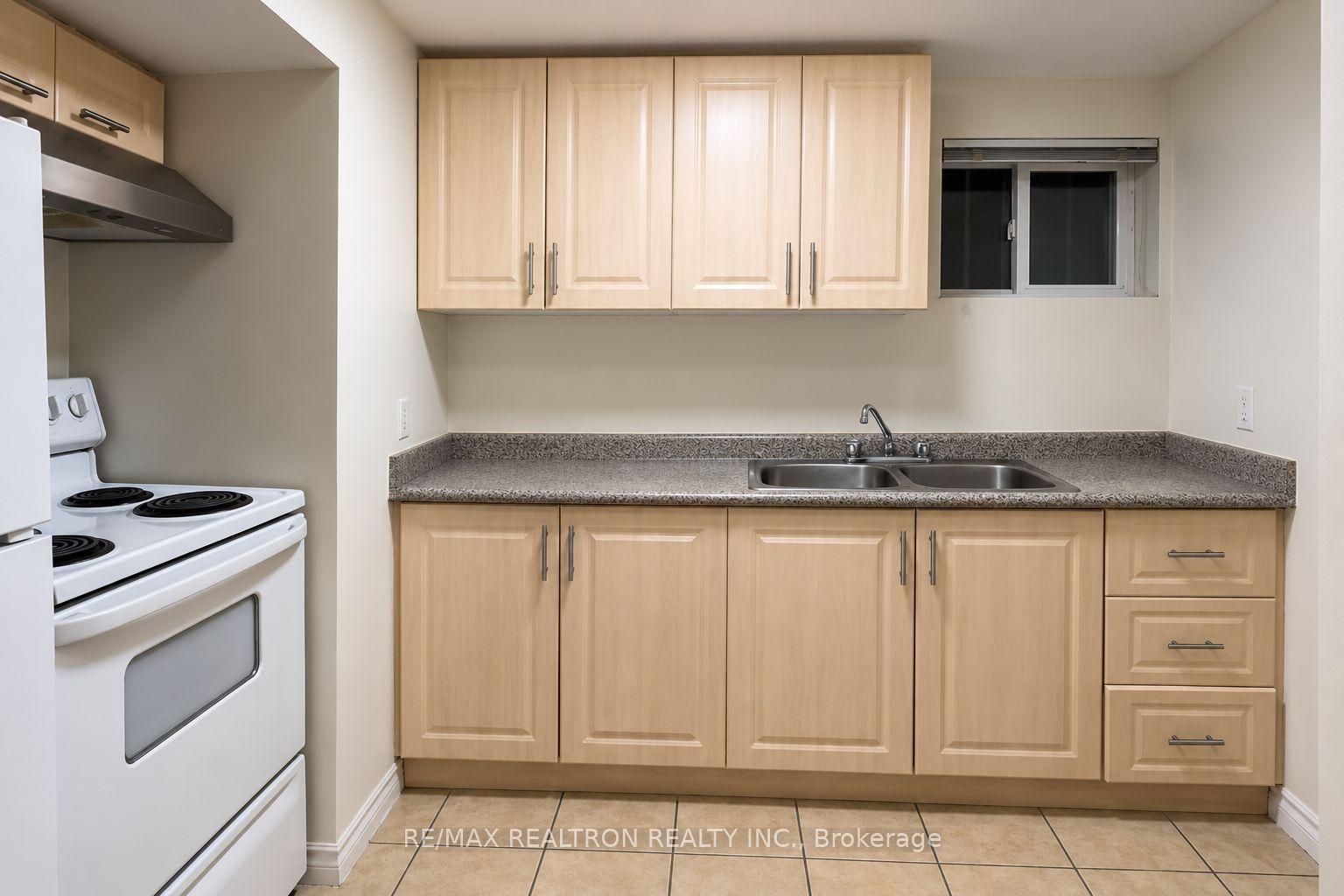 468 Windhurst Gate #2Bed BSMNT ##2Bed BSMNT, Richmond Hill — Detached for lease, photo 1
