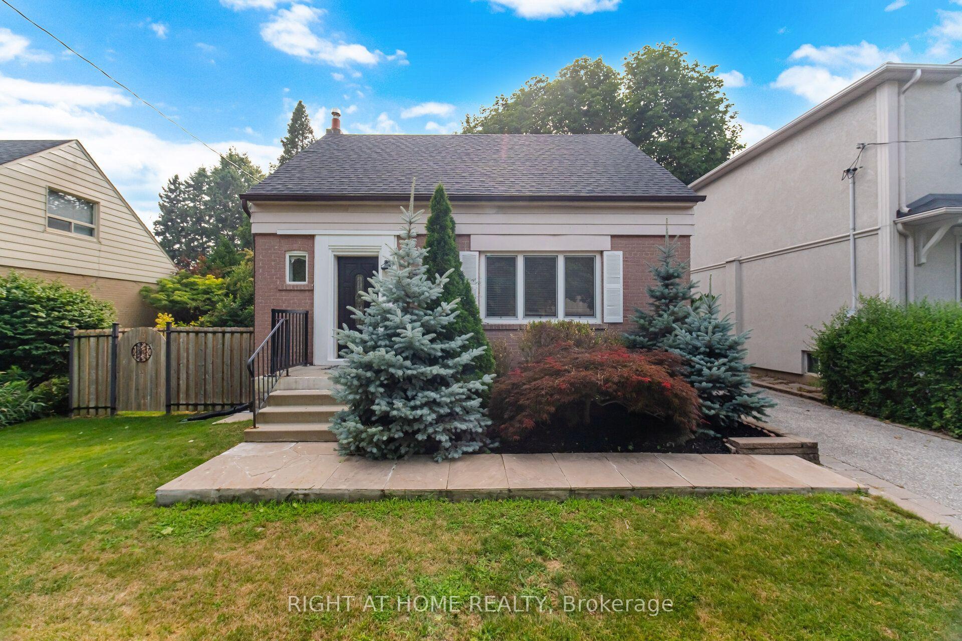 154 Martin Grove Road, Toronto — Detached for lease, photo 1