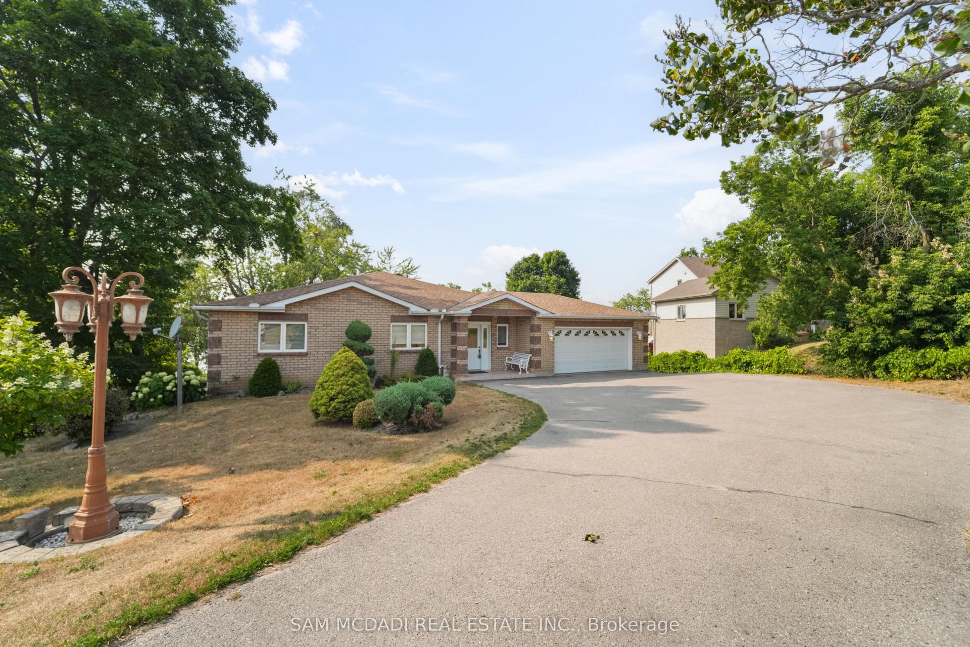 84 Maryland Drive — photo 1