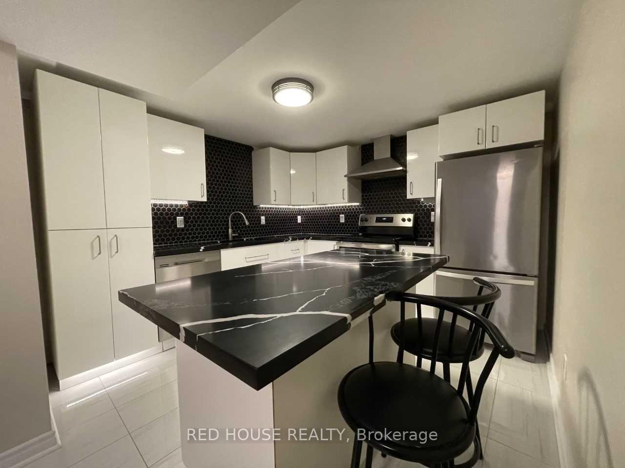 69 Simpson Road Lower #Lower, Newmarket — Detached for lease, photo 1