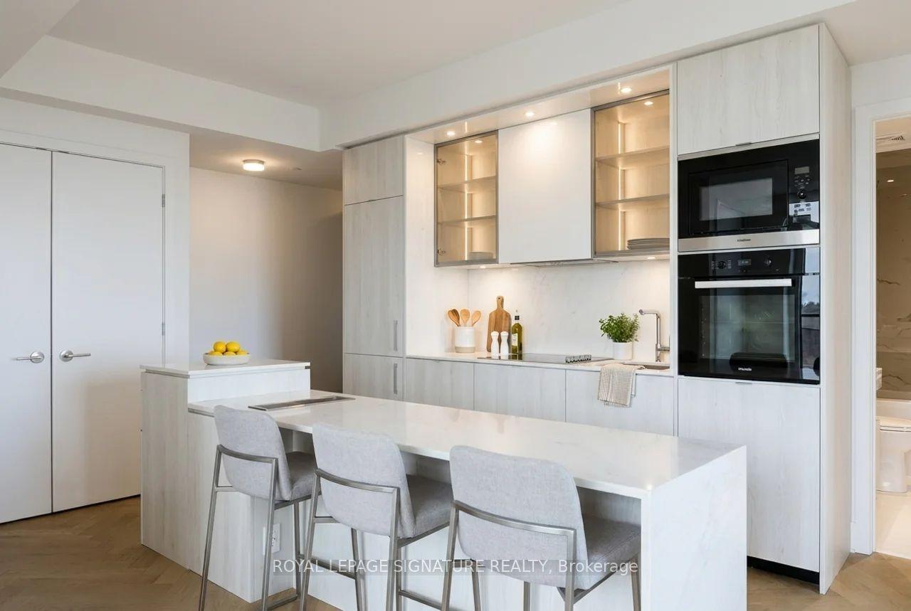 11 Yorkville Avenue 3602 #3602 — photo 1