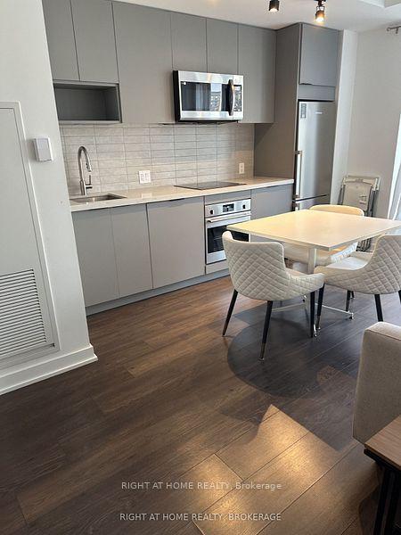 5 SW Defries Street 519 #519, Toronto — Condo for lease, photo 1