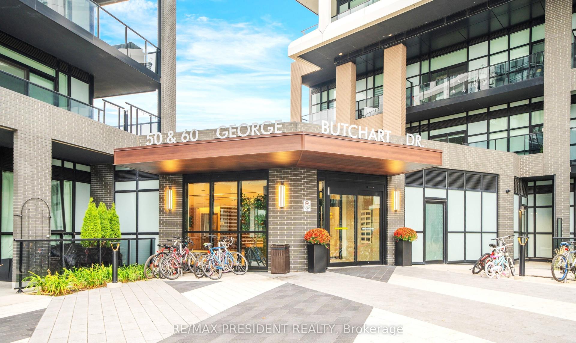 60 George Butchart Drive 112 #112, Toronto — Condo for lease, photo 1