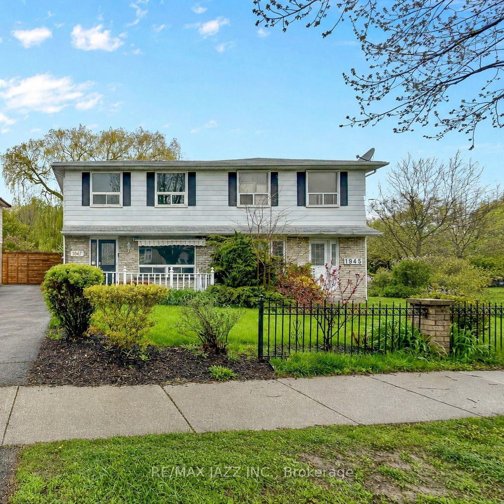 1947 Bonnymede Drive — photo 1