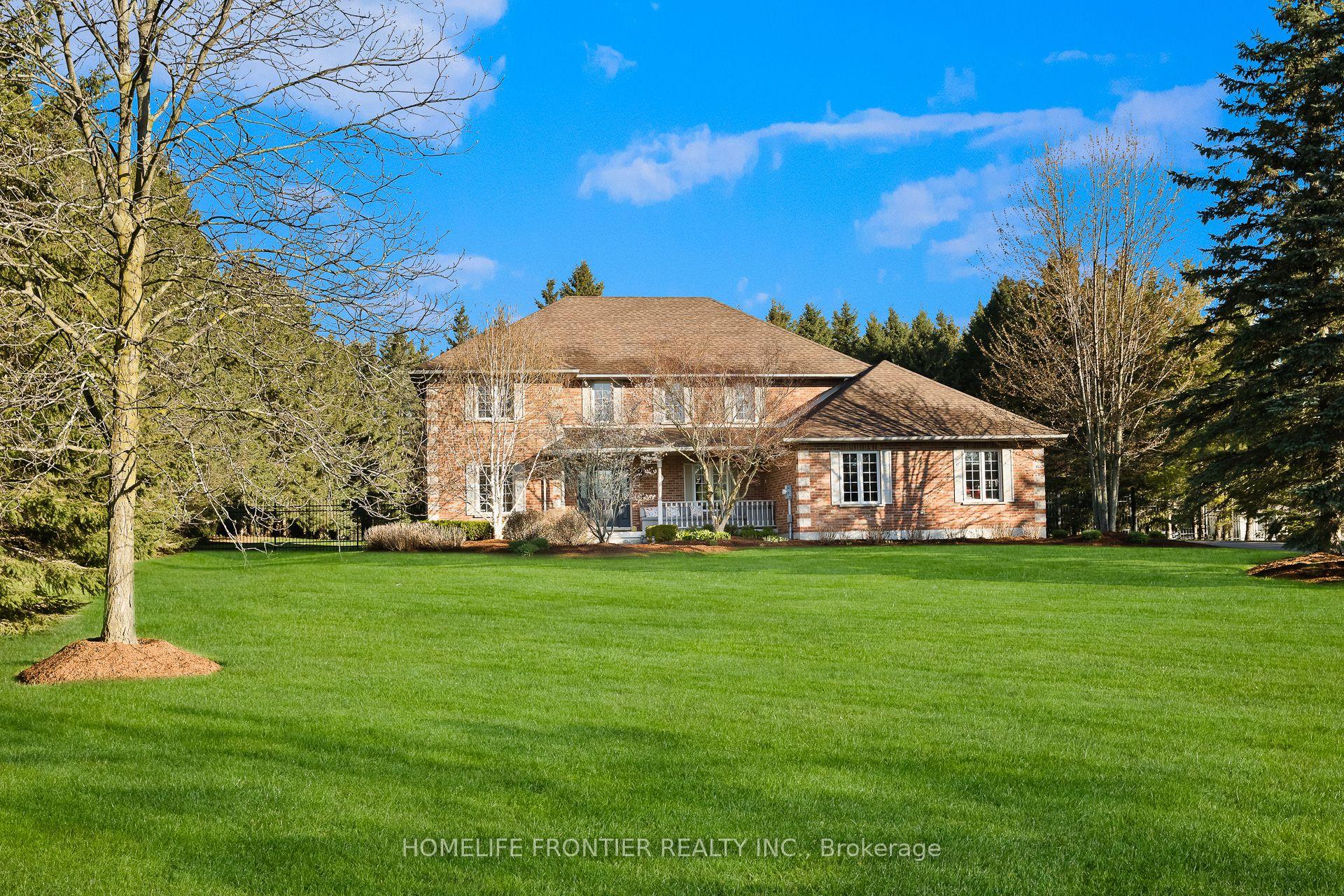 17 Bridle Path — photo 1