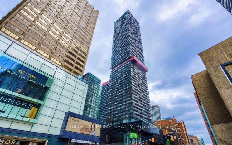 8 Eglinton Avenue E 3604 #3604, Toronto — Condo for lease, photo 1