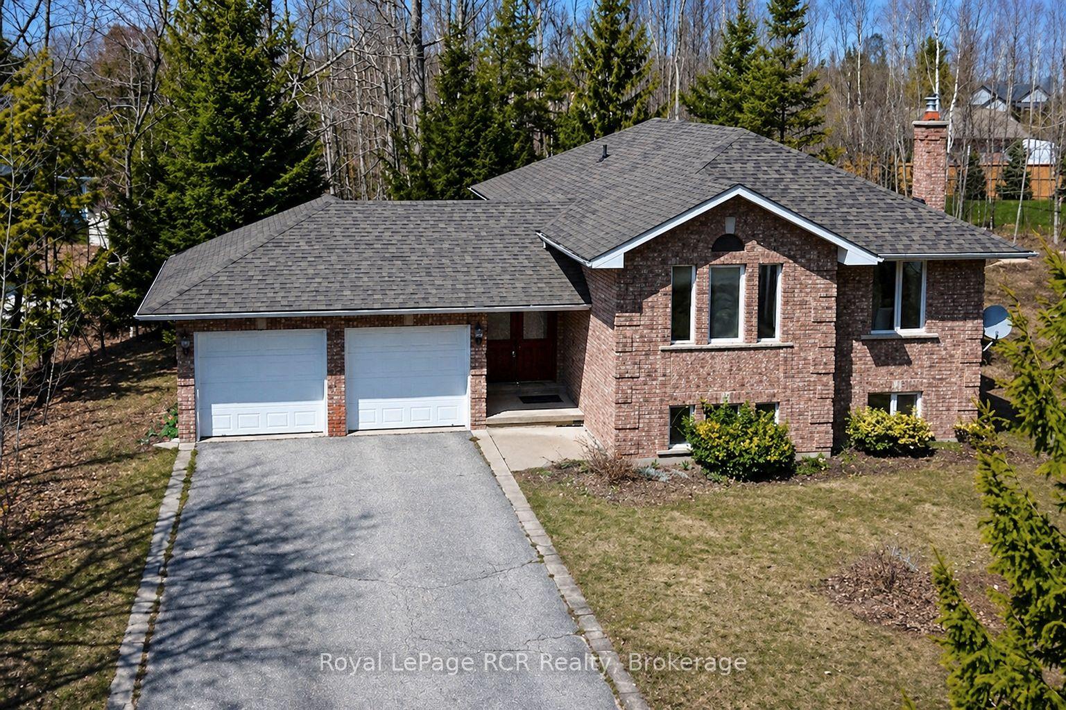 43 Graham Crescent — photo 1