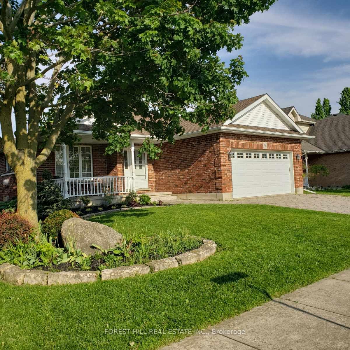 68 Blue Jay Boulevard — photo 1