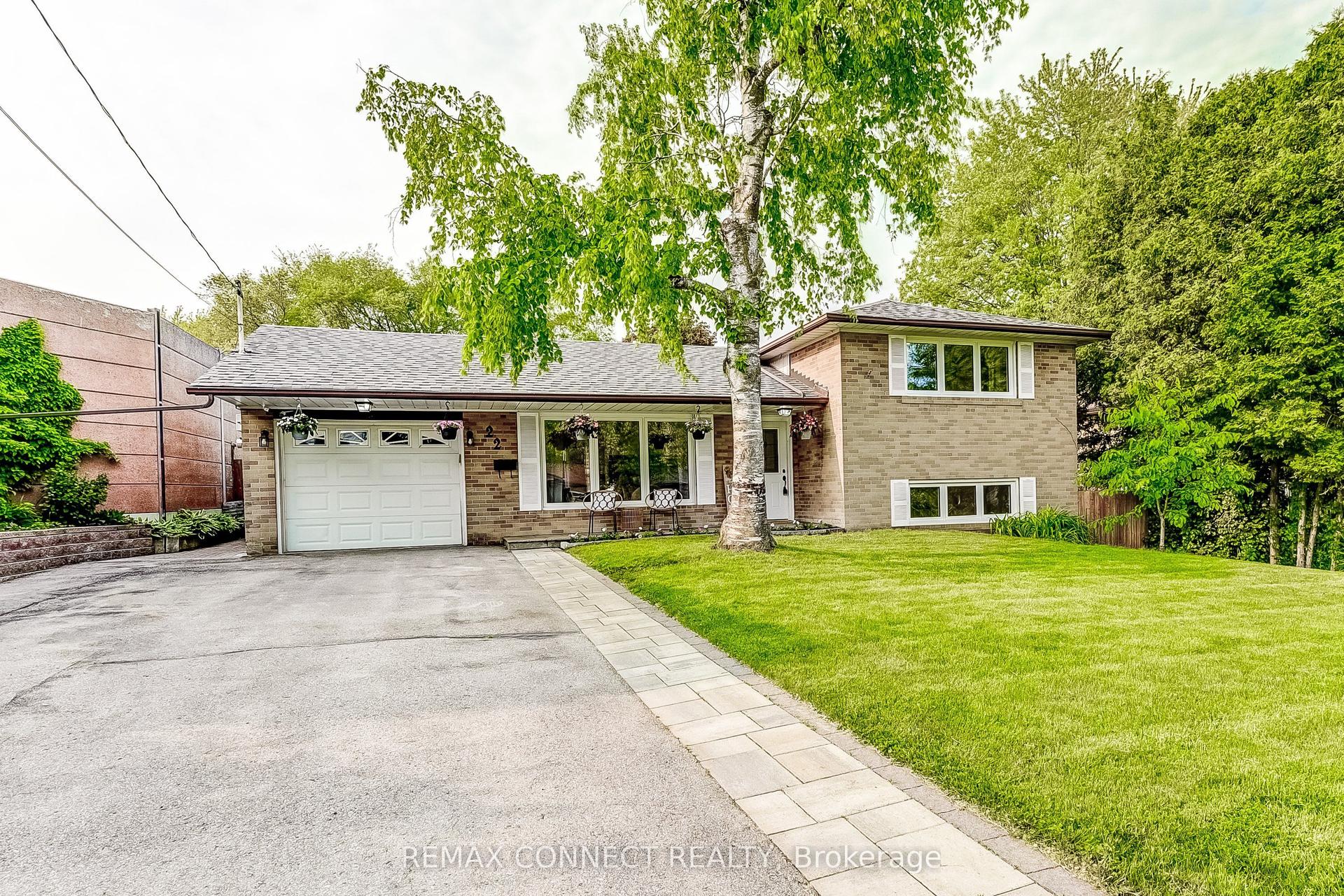 22 Ravine Park Crescent — photo 1