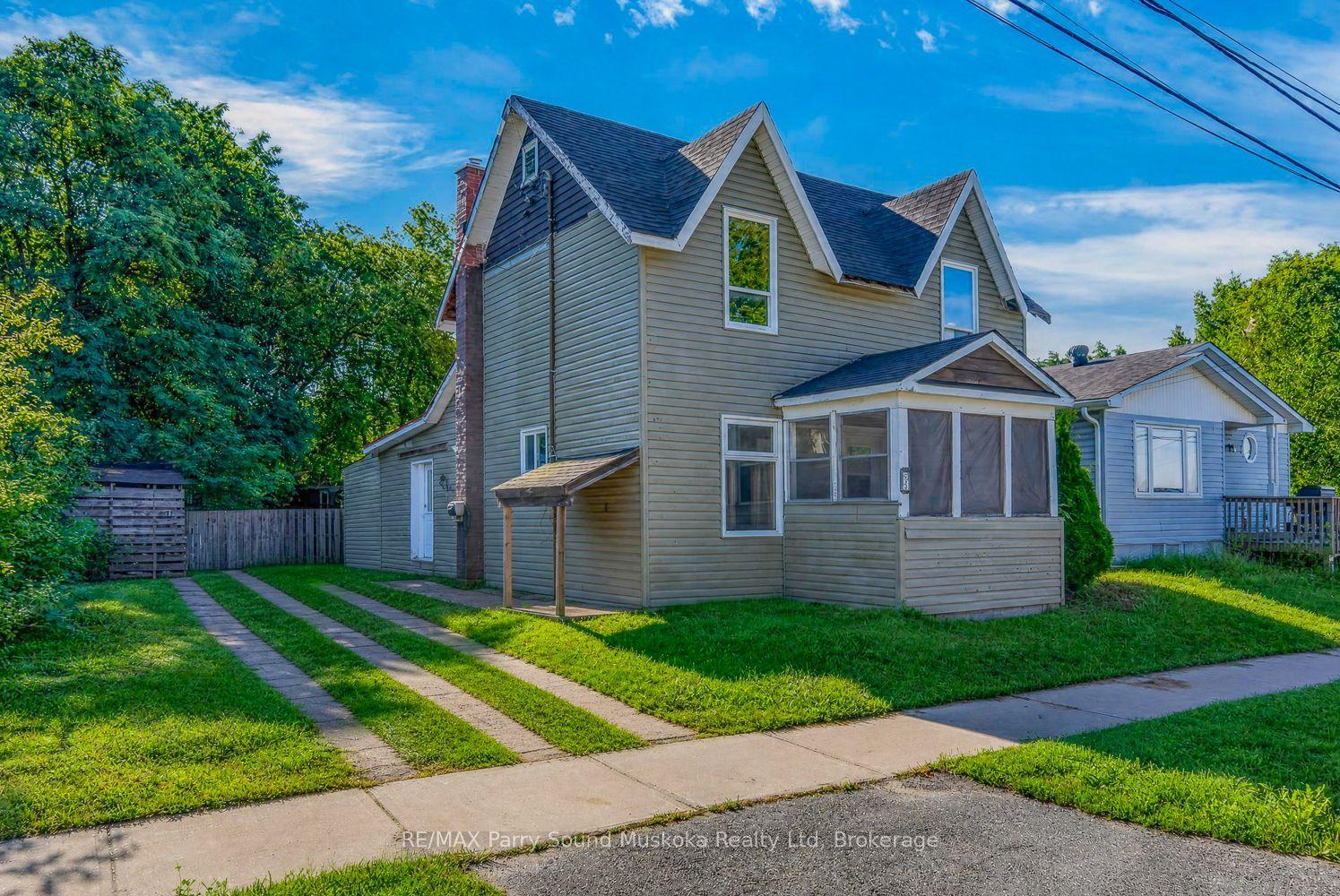 5 Wakefield Street, Parry Sound — Detached for sale, photo 1