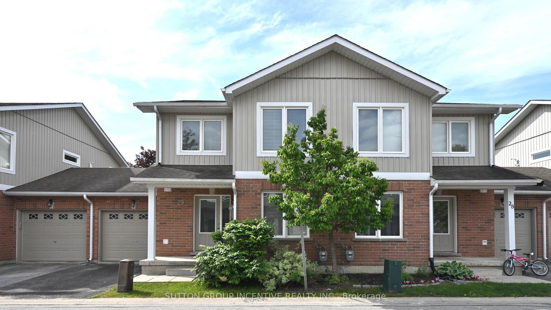 90 SOVEREIGN'S Gate 29 #29, Barrie — Townhouse for lease, photo 1