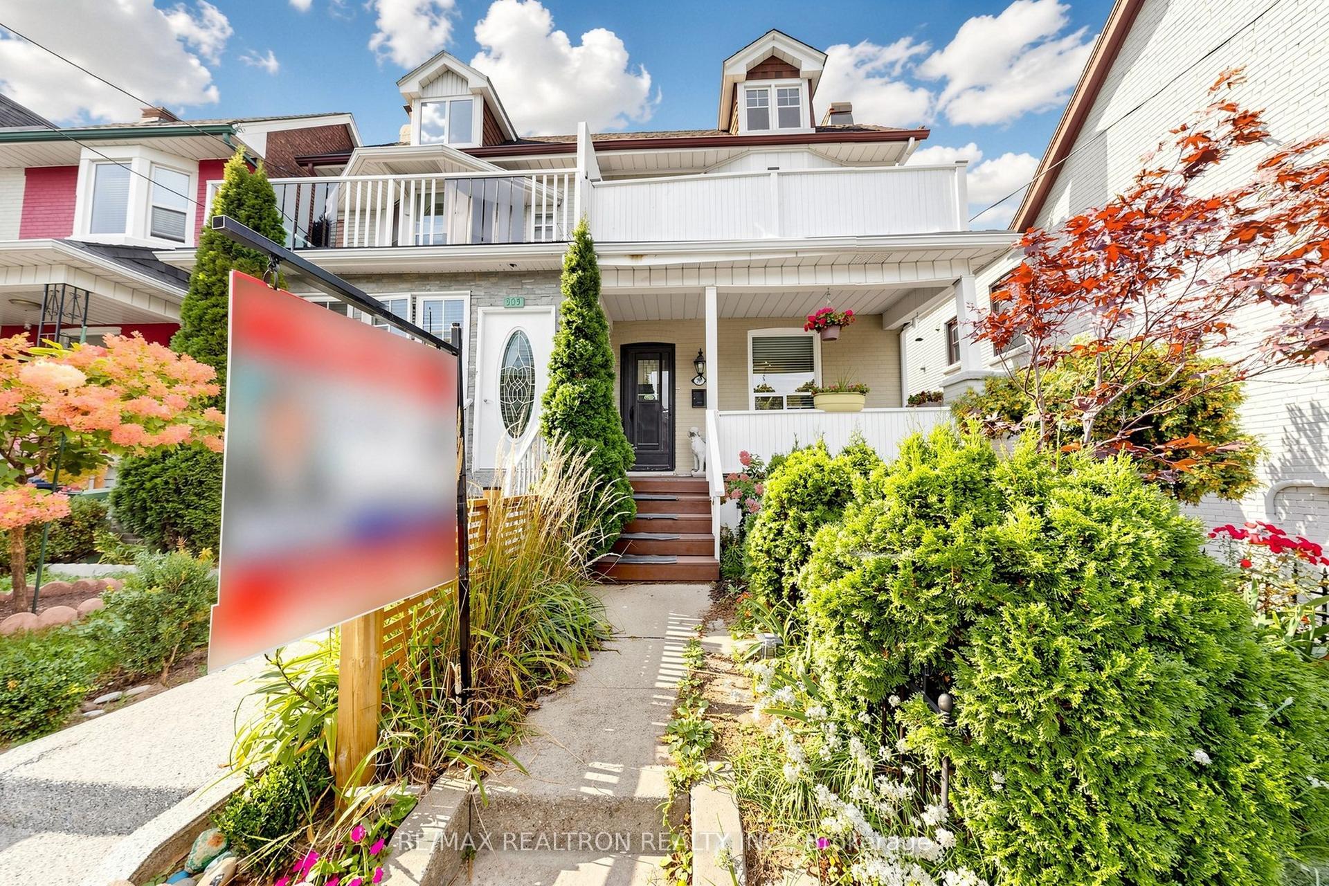 501 Jones Avenue, Toronto — Semi-Detached for sale, photo 1