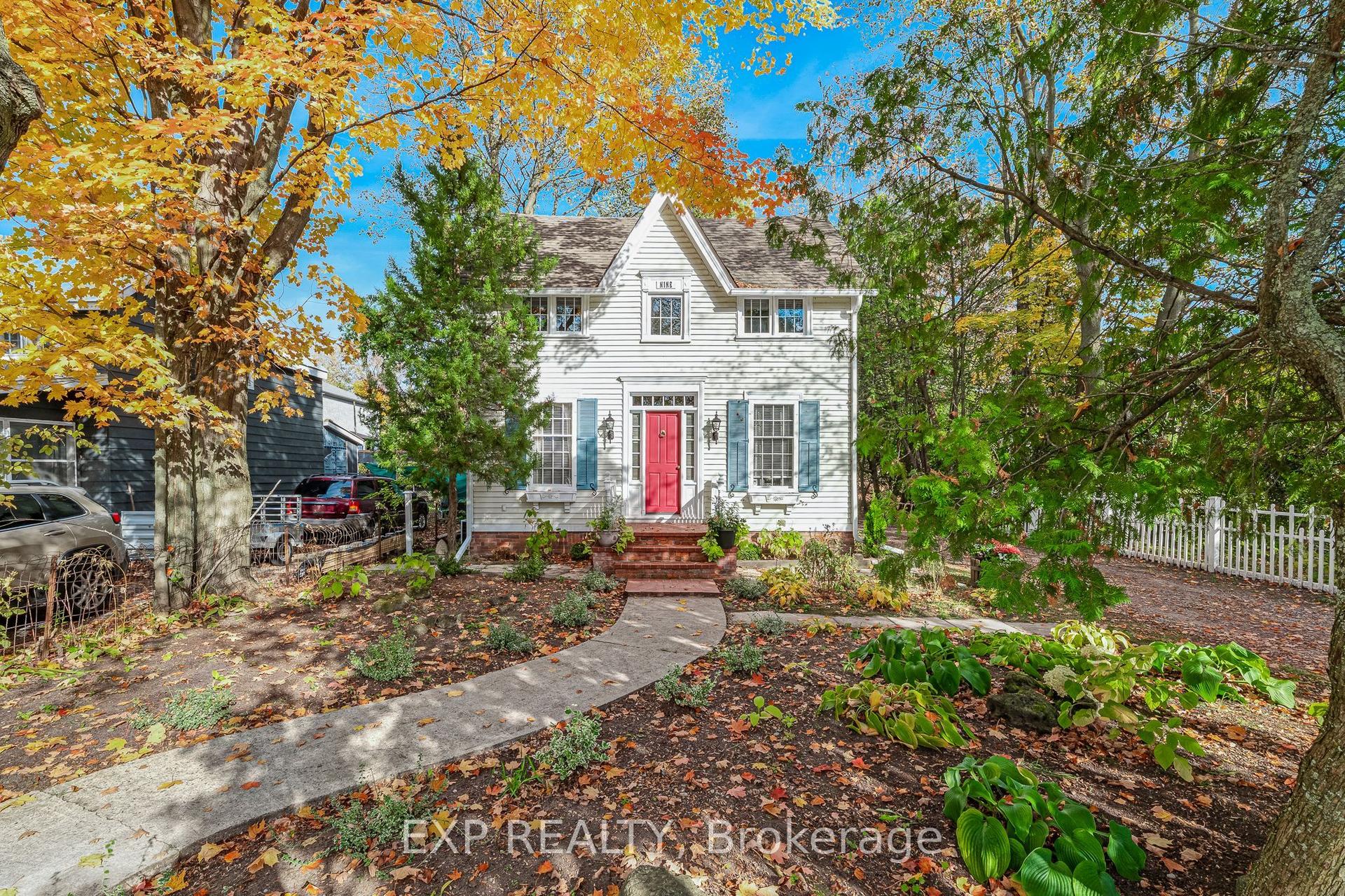 9 Turner Street, Georgina — Detached for sale, photo 1