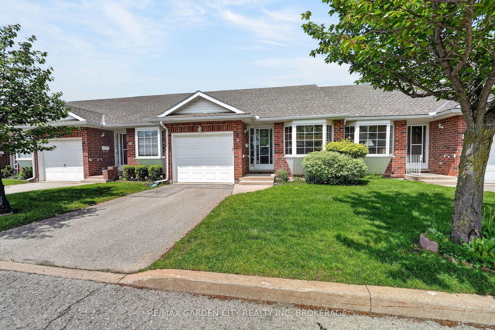 162 First Street 9 #9, Welland — Condo Town for sale, photo 1