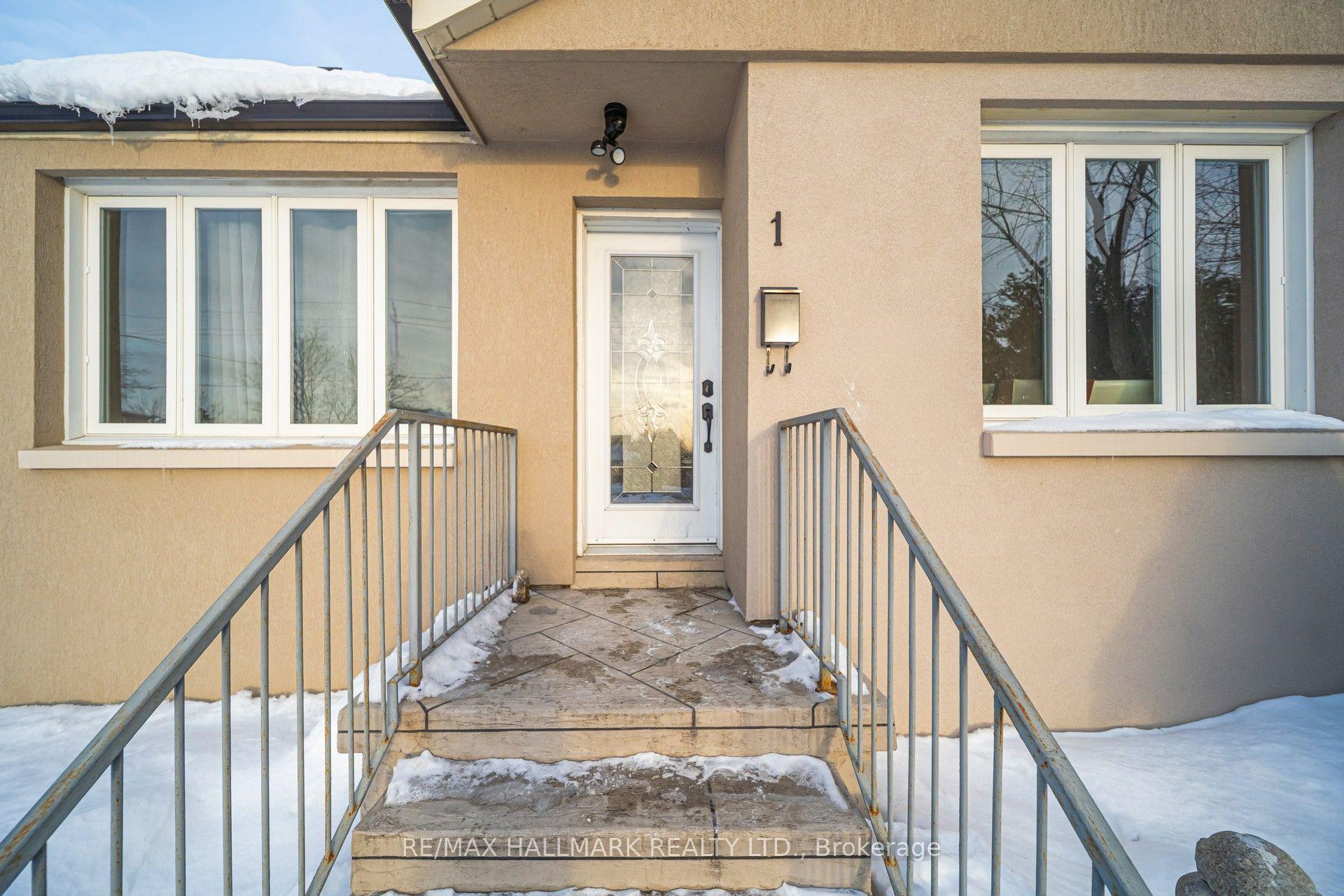 1 Tumpane Street, Toronto — Detached for lease, photo 1