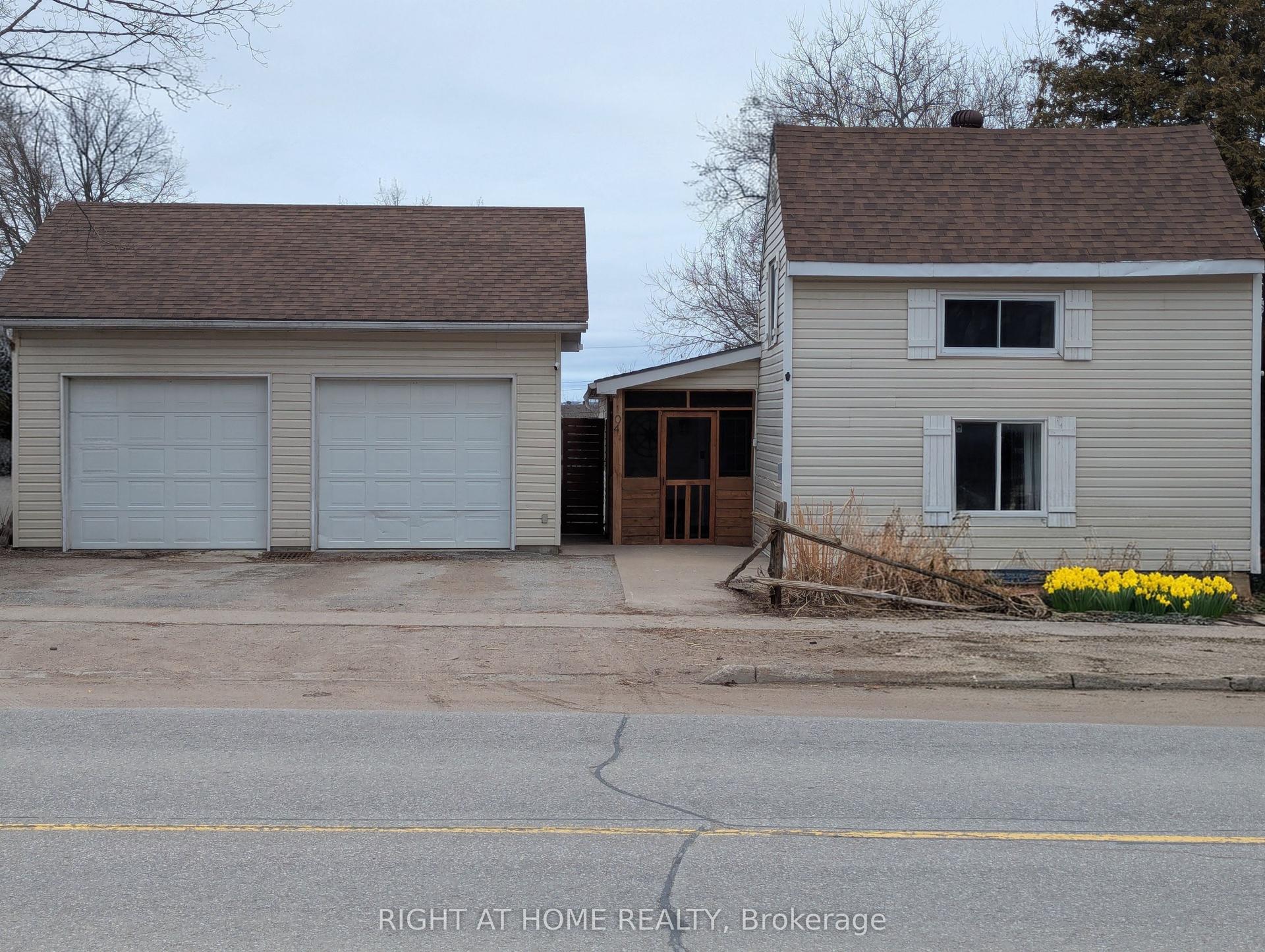 104 Richard Street — photo 1