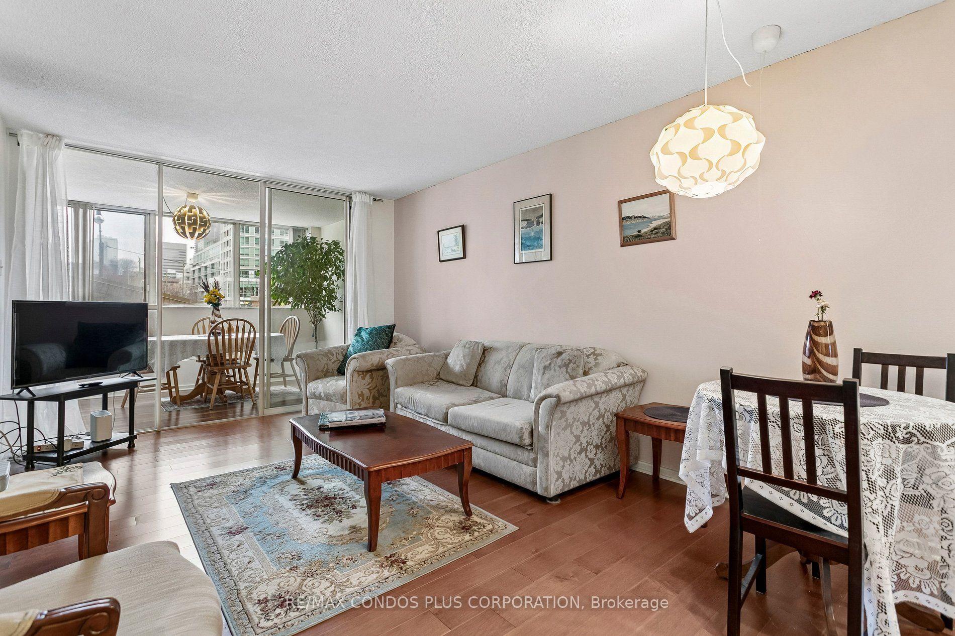 15 Maitland Place 204 #204, Toronto — Condo for sale, photo 1