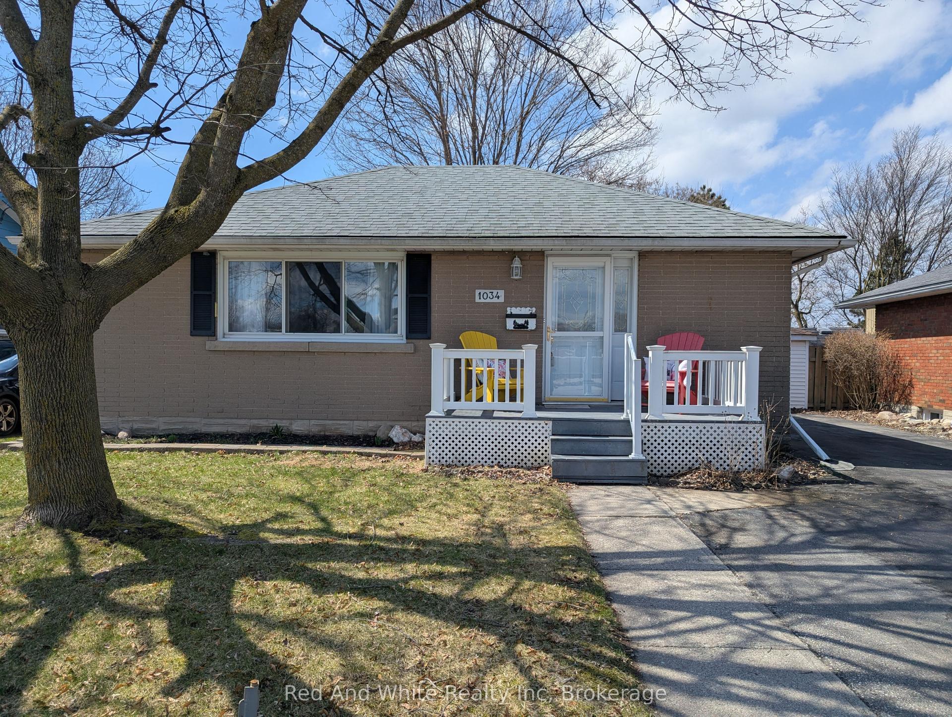 1034 Winterhalt Avenue — photo 1