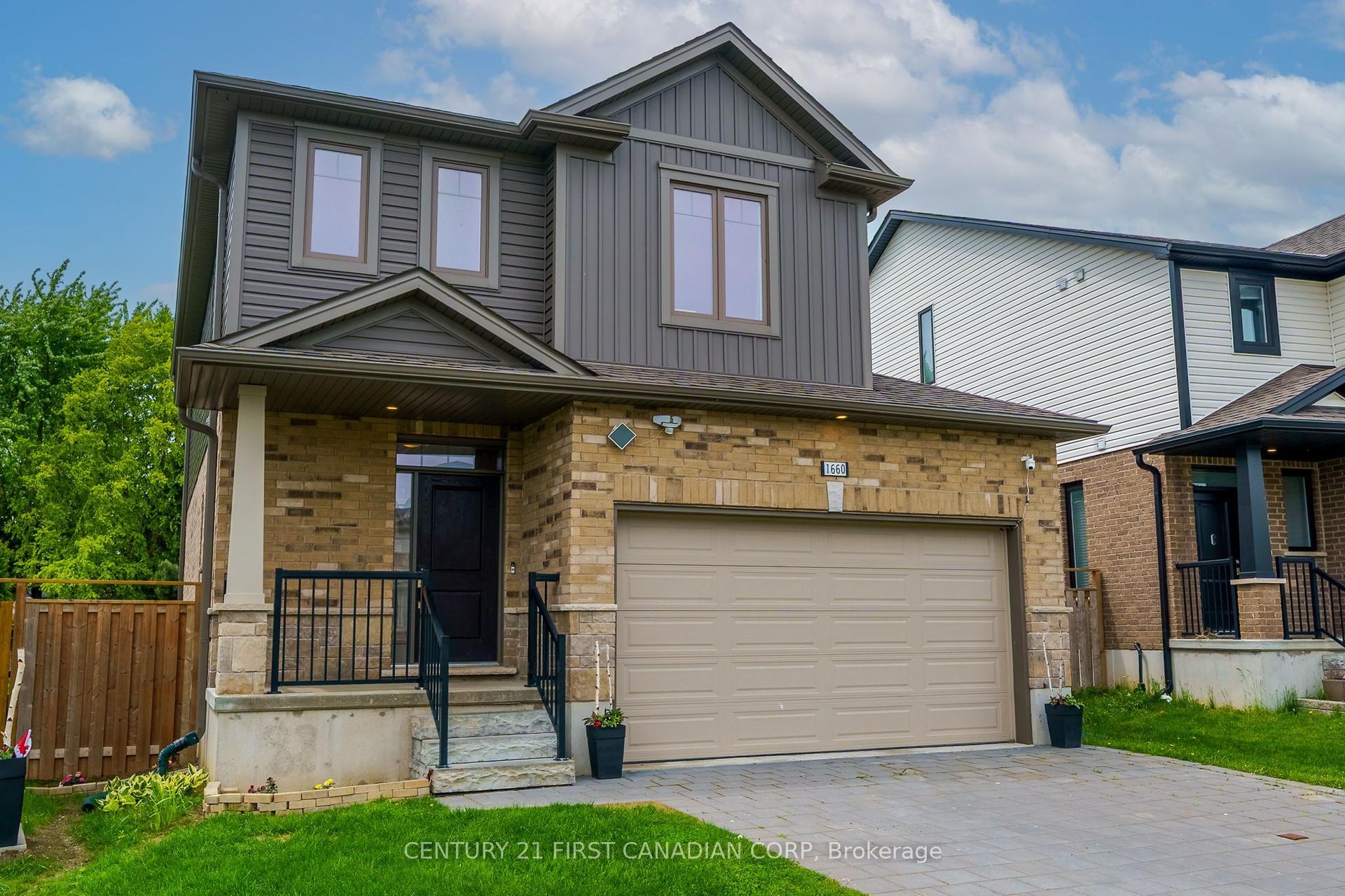 1660 Beaverbrook Avenue — photo 1