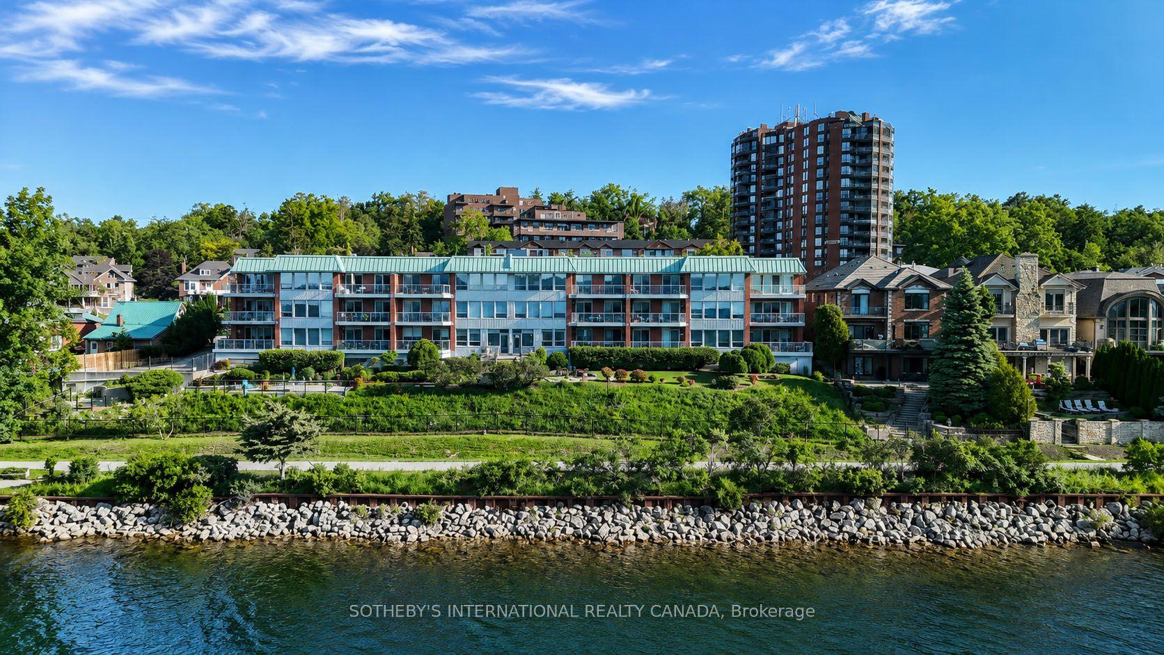 21 Kempenfelt Drive 303 #303 — photo 1