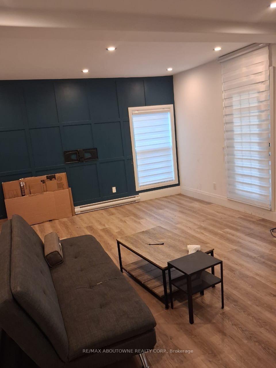 66 Wellington Street S 202 #202, Hamilton — Multiplex for lease, photo 1