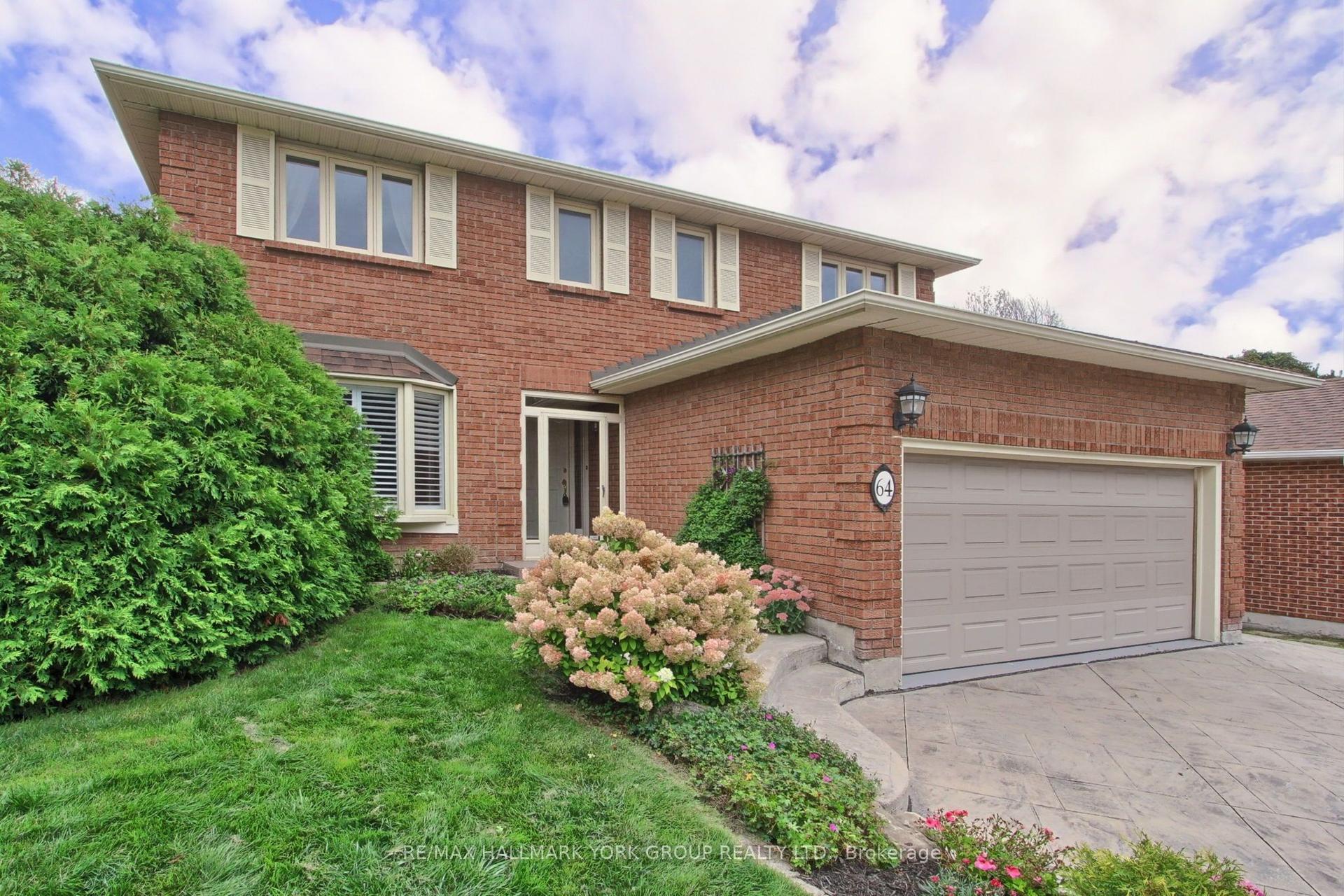 64 Golf Links Drive, Aurora — Detached for sale, photo 1