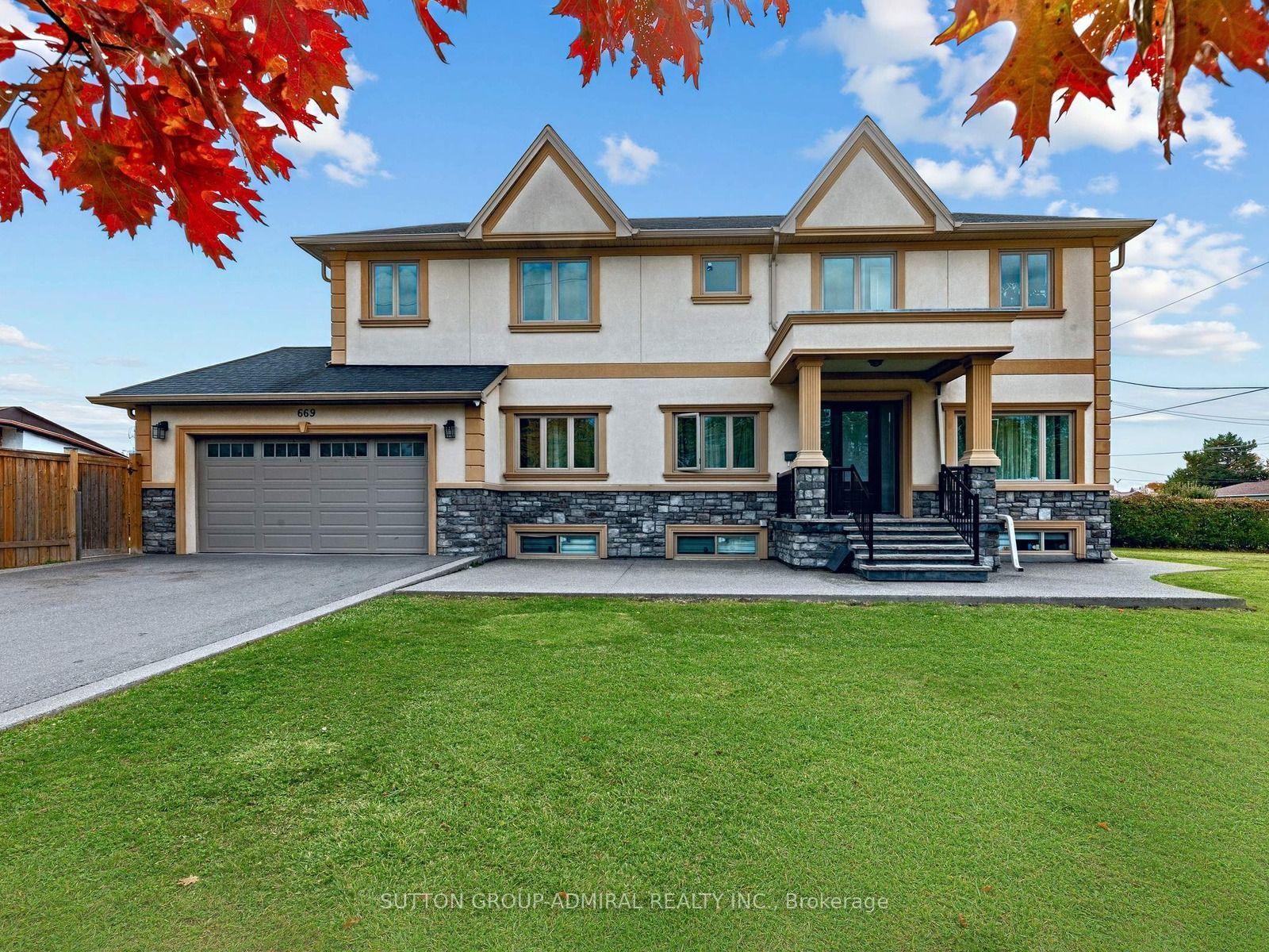 669 Roding Street, Toronto — Detached for sale, photo 1