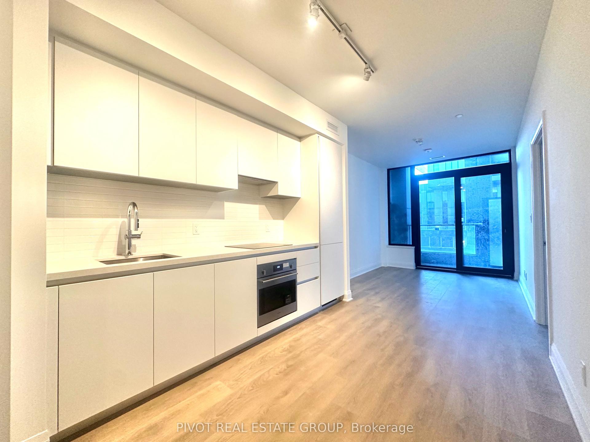2 Erskine Road 316 #316, Mississauga — Condo for lease, photo 1