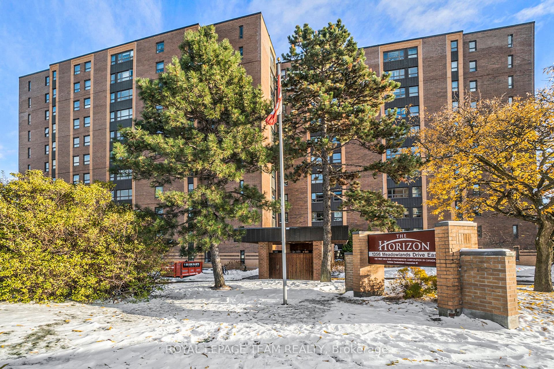 1356 Meadowlands Drive E 705 #705 — photo 1