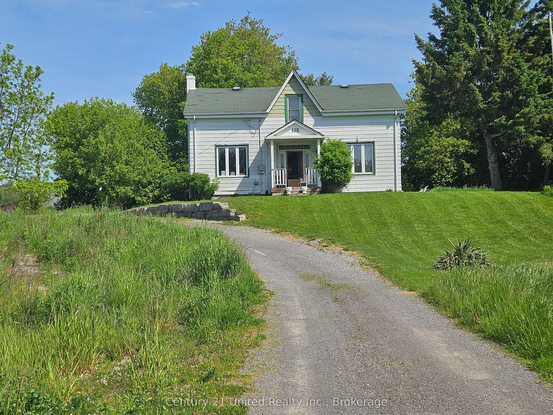 135 King Street E — photo 1