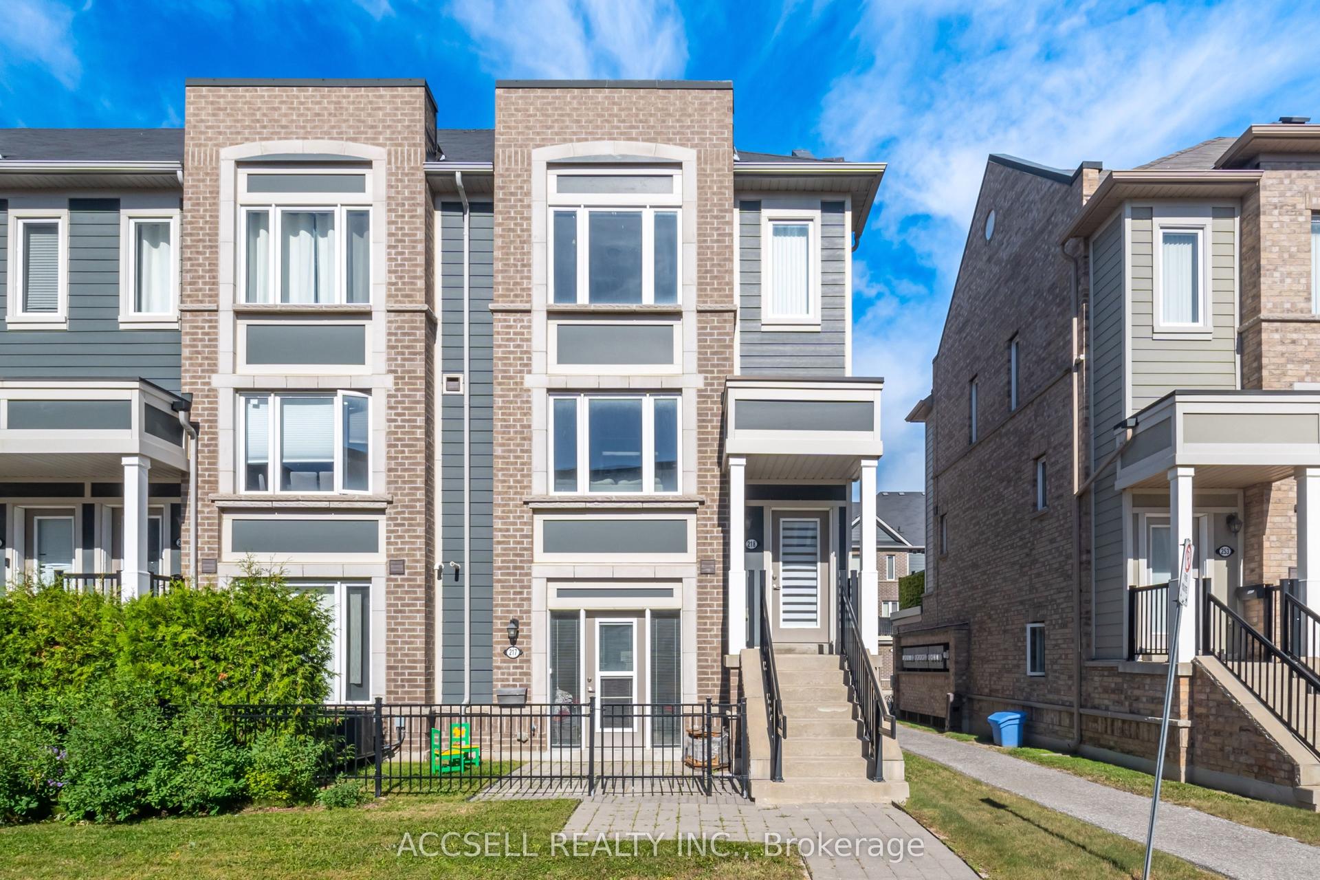250 Sunny Meadow Boulevard 218 #218, Brampton — Condo Town for sale, photo 1