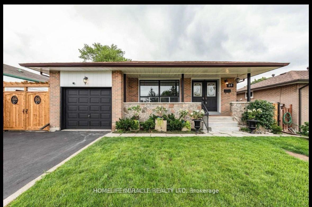 88 Ardglen Drive, Brampton — Detached for sale, photo 1