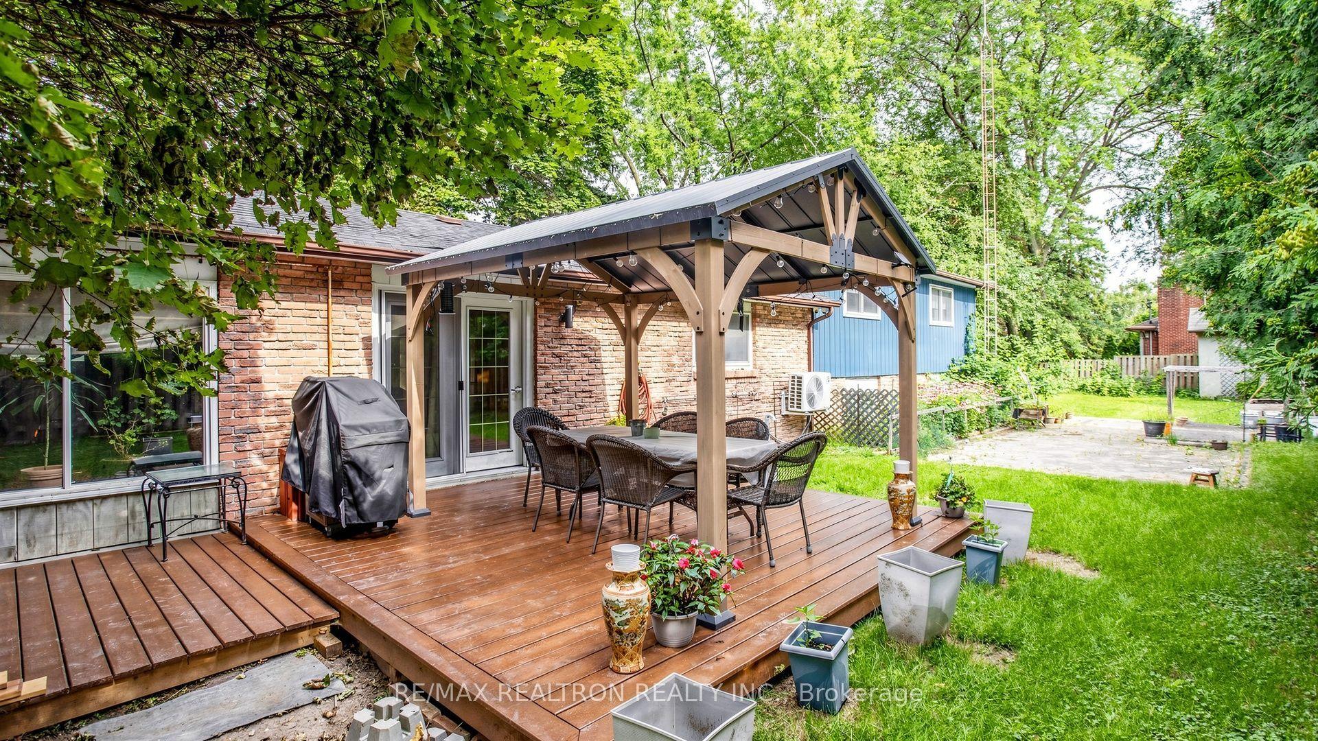 10 Rotherglen Road S, Ajax — Commercial for sale, photo 1