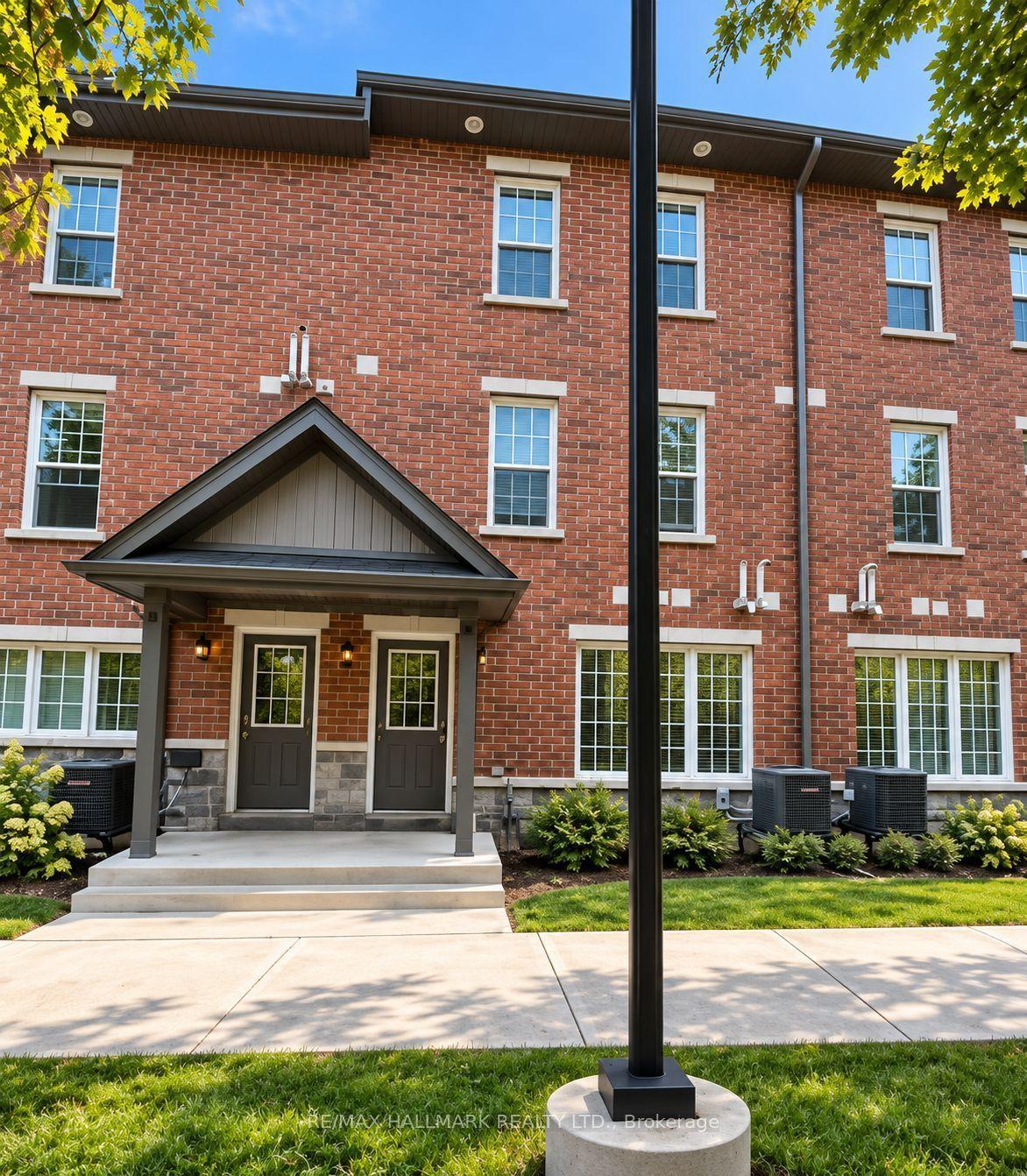 242 Penetanguishene Road 10 #10, Barrie — Condo Town for sale, photo 1