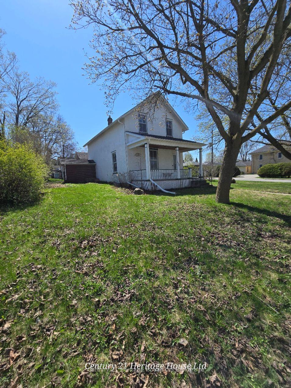 152 Charles Street E — photo 1