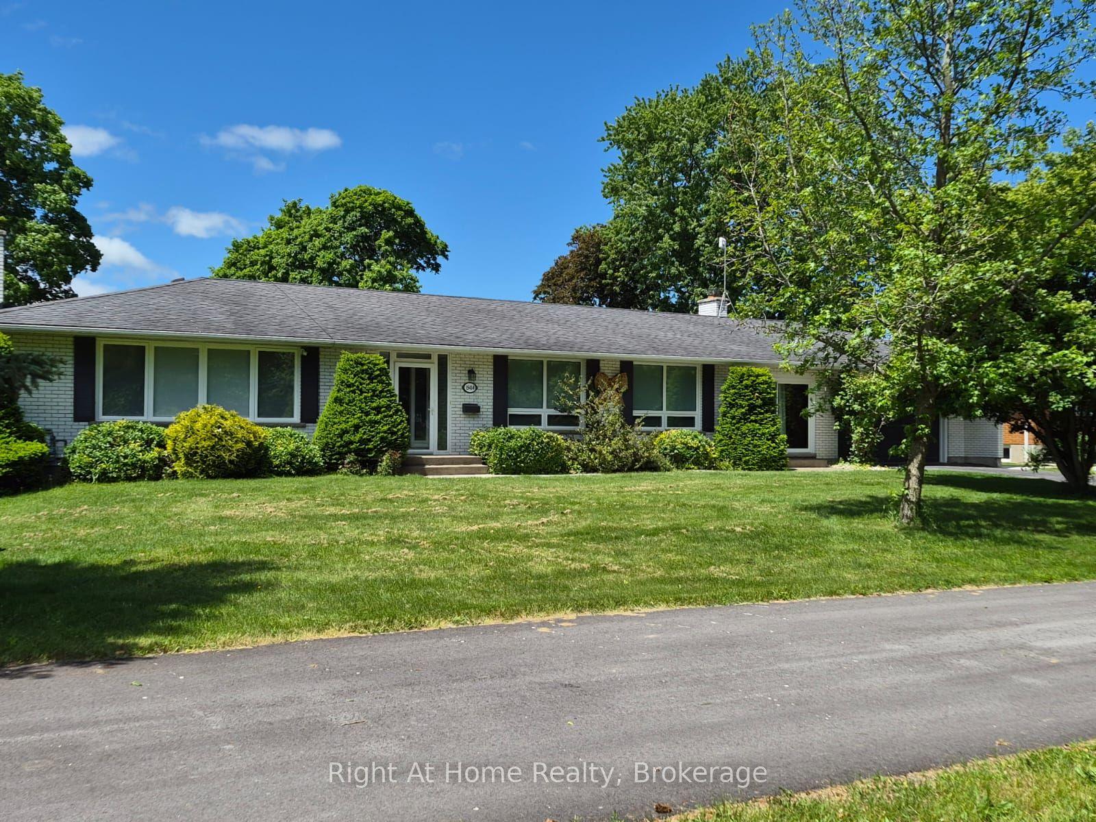 15414 Niagara Parkway — photo 1
