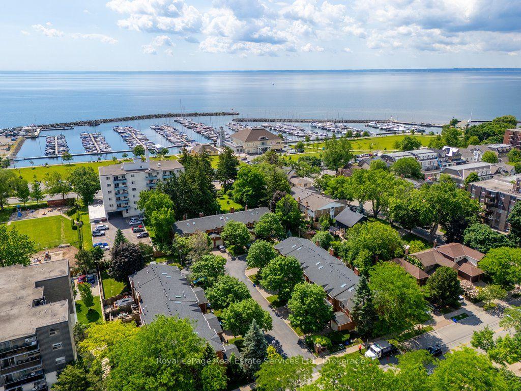 2314 Marine Drive 5 #5, Oakville — Condo Town for sale, photo 1
