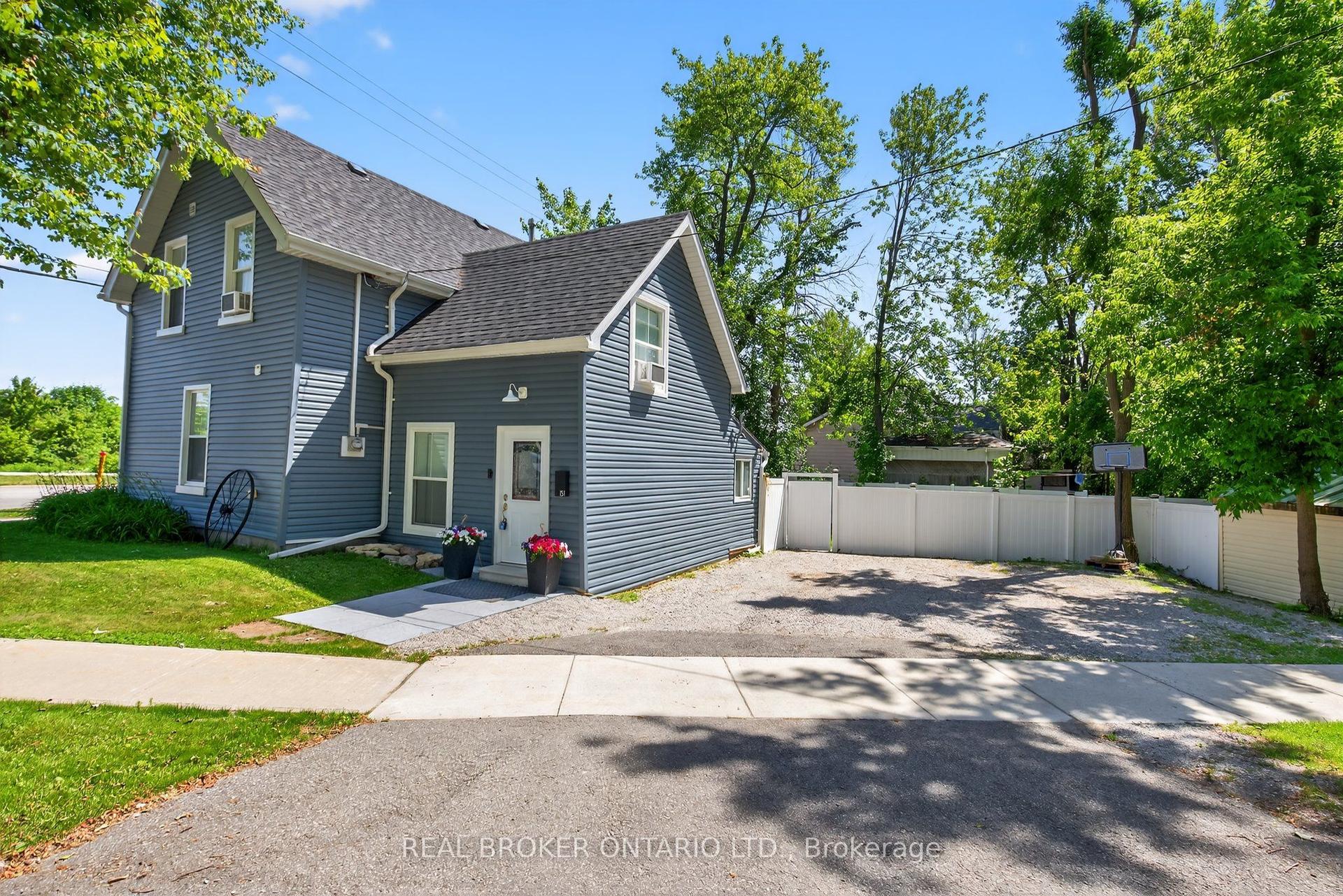 151 Atherley Road — photo 1