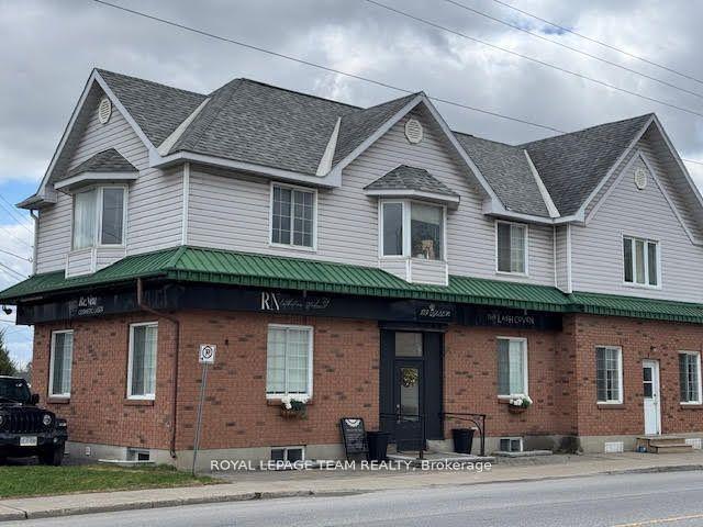 139 Queen Street, Mississippi Mills — Multiplex for lease, photo 1