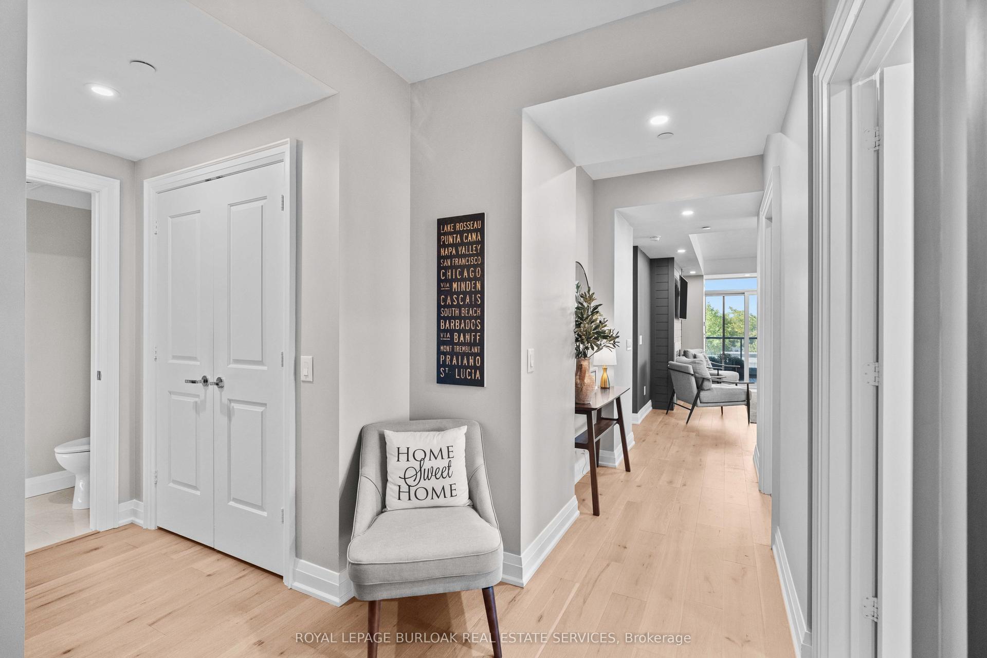 11 Bronte Road 409 #409, Oakville — Condo for sale, photo 1