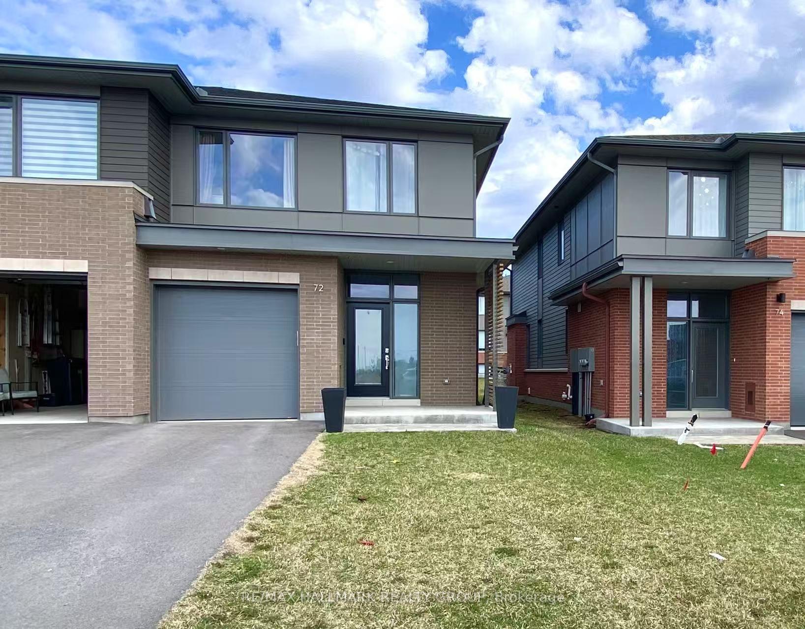 72 W MICHAEL STOQUA Street W, Manor Park - Cardinal Glen and Area — Townhouse for lease, photo 1