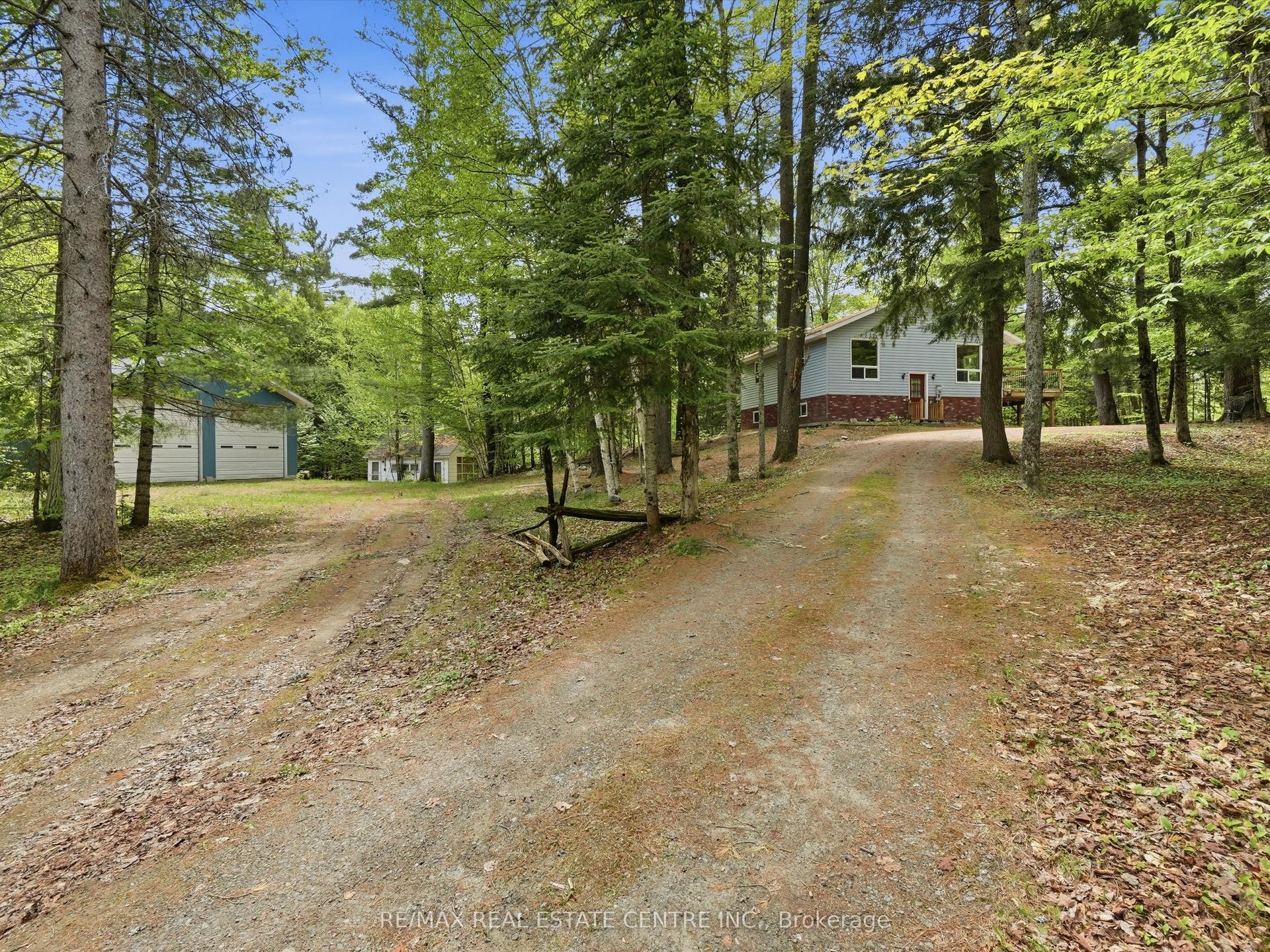 1059 Britannia Road — photo 1
