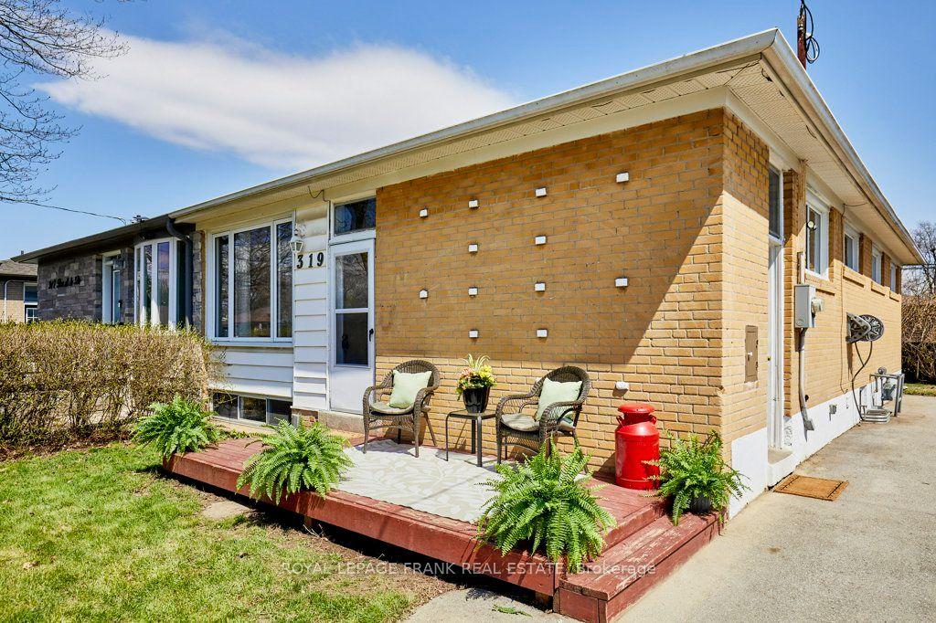 319 Dovedale Drive — photo 1