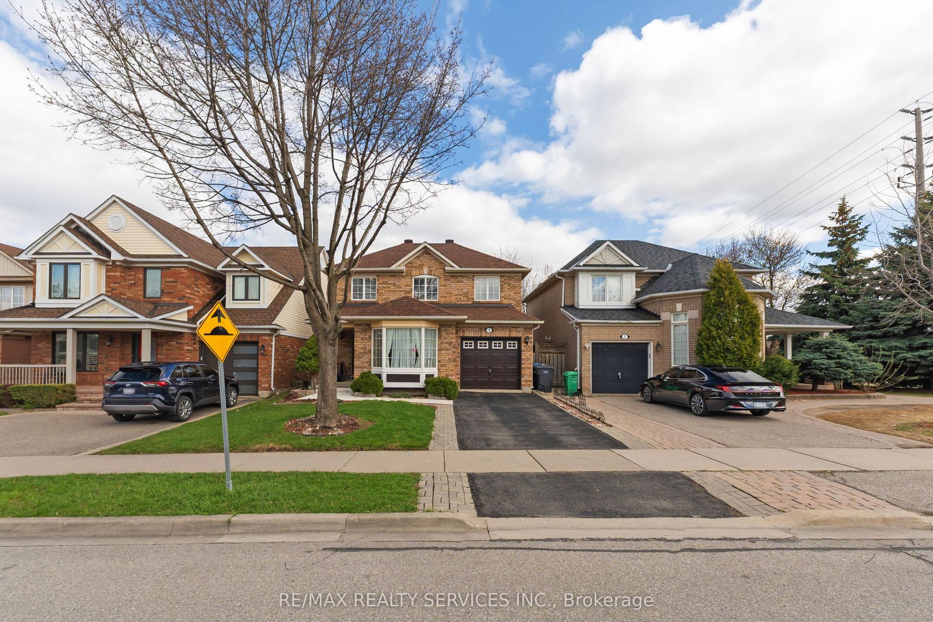 3 Springhurst Avenue — photo 1