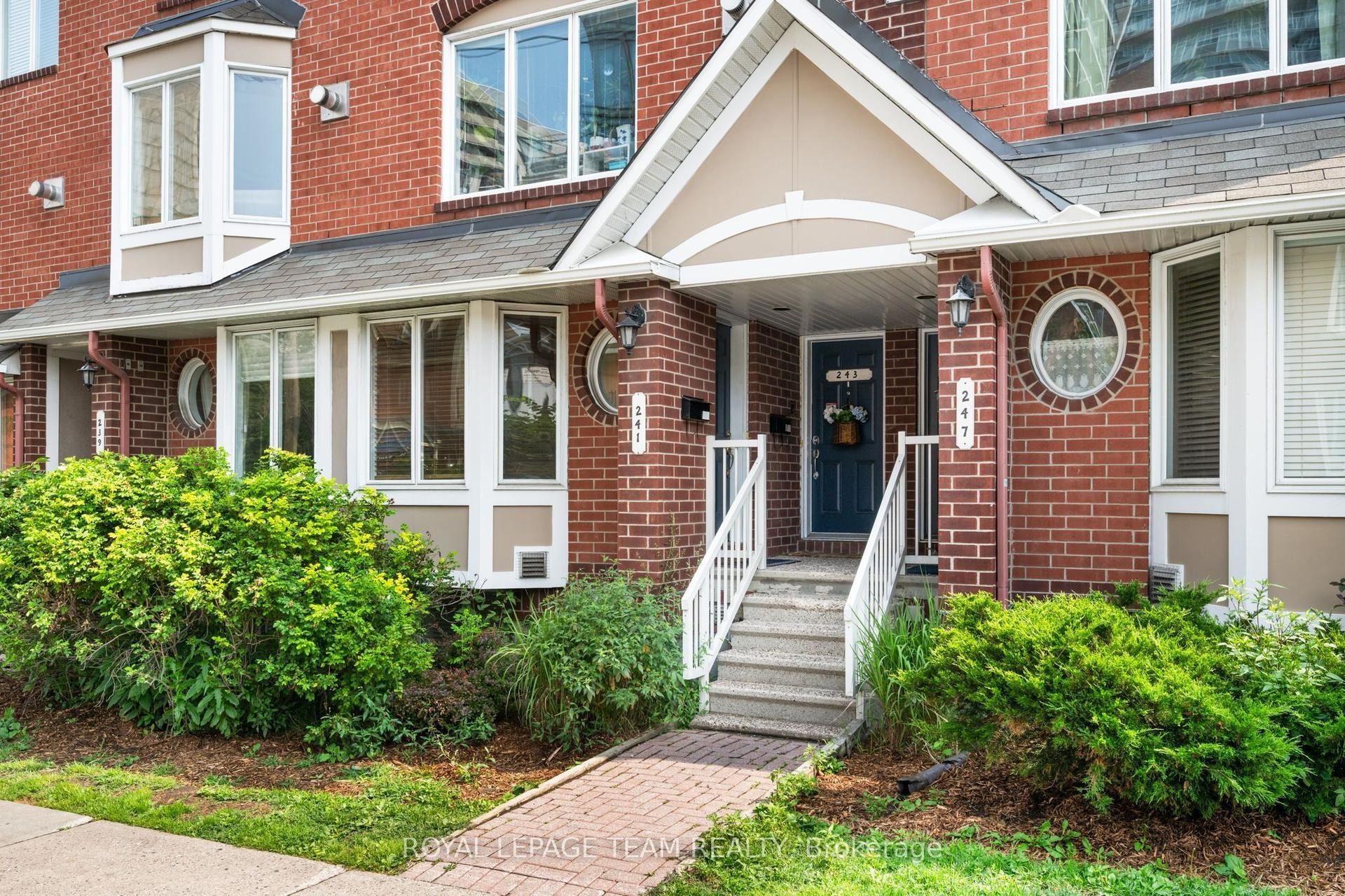 241 Lyon Street N, Ottawa Centre — Condo Town for lease, photo 1